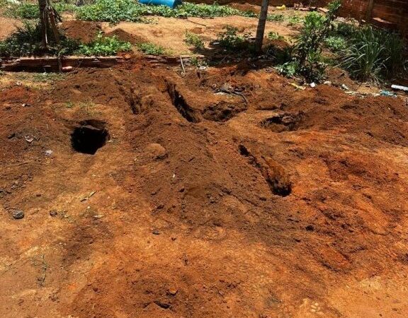 Corpo de homem é encontrado enterrado em quintal de residência em Mato Grosso; 3 presos