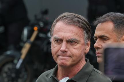 Após prisão, PL suspende salário e atividades partidárias de Bolsonaro