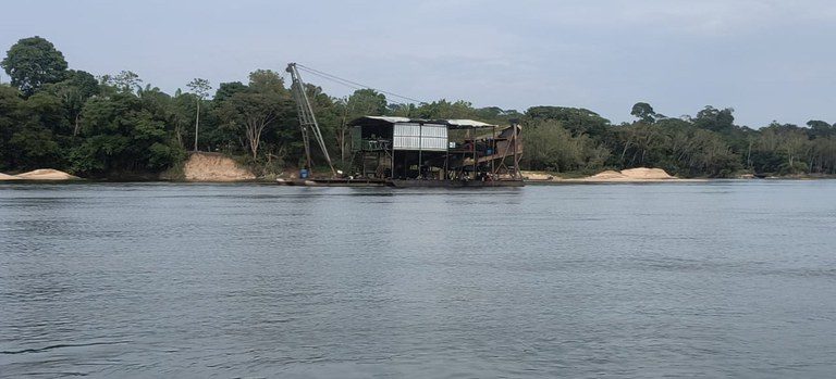 Estrutura do garimpo ilegal é neutralizada em operação nos rios Teles Pires e São Benedito