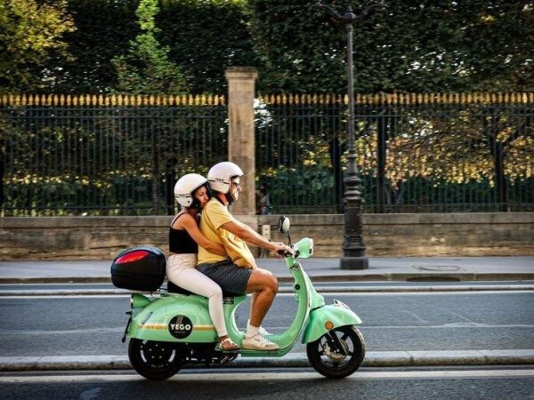 Ciclomotores deverão ser emplacados a partir de janeiro de 2026 para circular regularmente