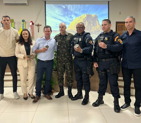 Integrantes do Tiro De Guerra de Colíder recebem homenagem da Câmara de Nova Guarita