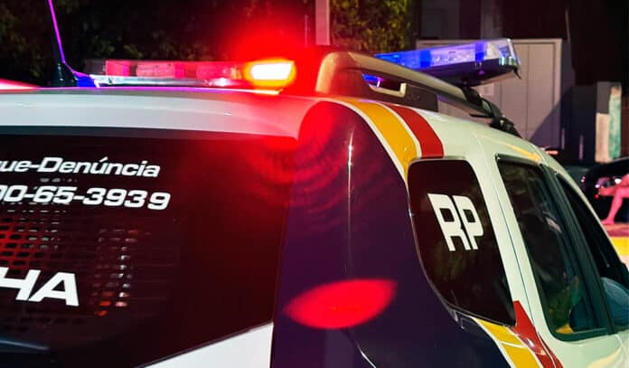 Dupla invade casa e atira em jovem em Peixoto de Azevedo