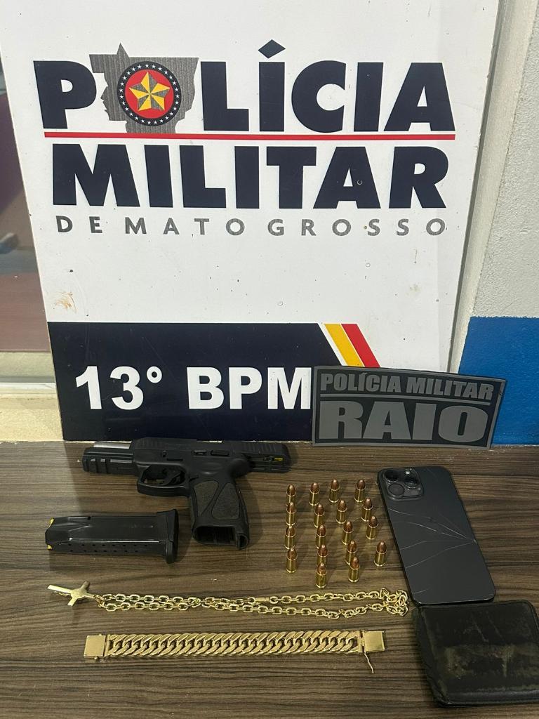 Polícia Militar prende homem por posse ilegal de arma de fogo e apreende mais de R$ 500 mil em folhas de cheques