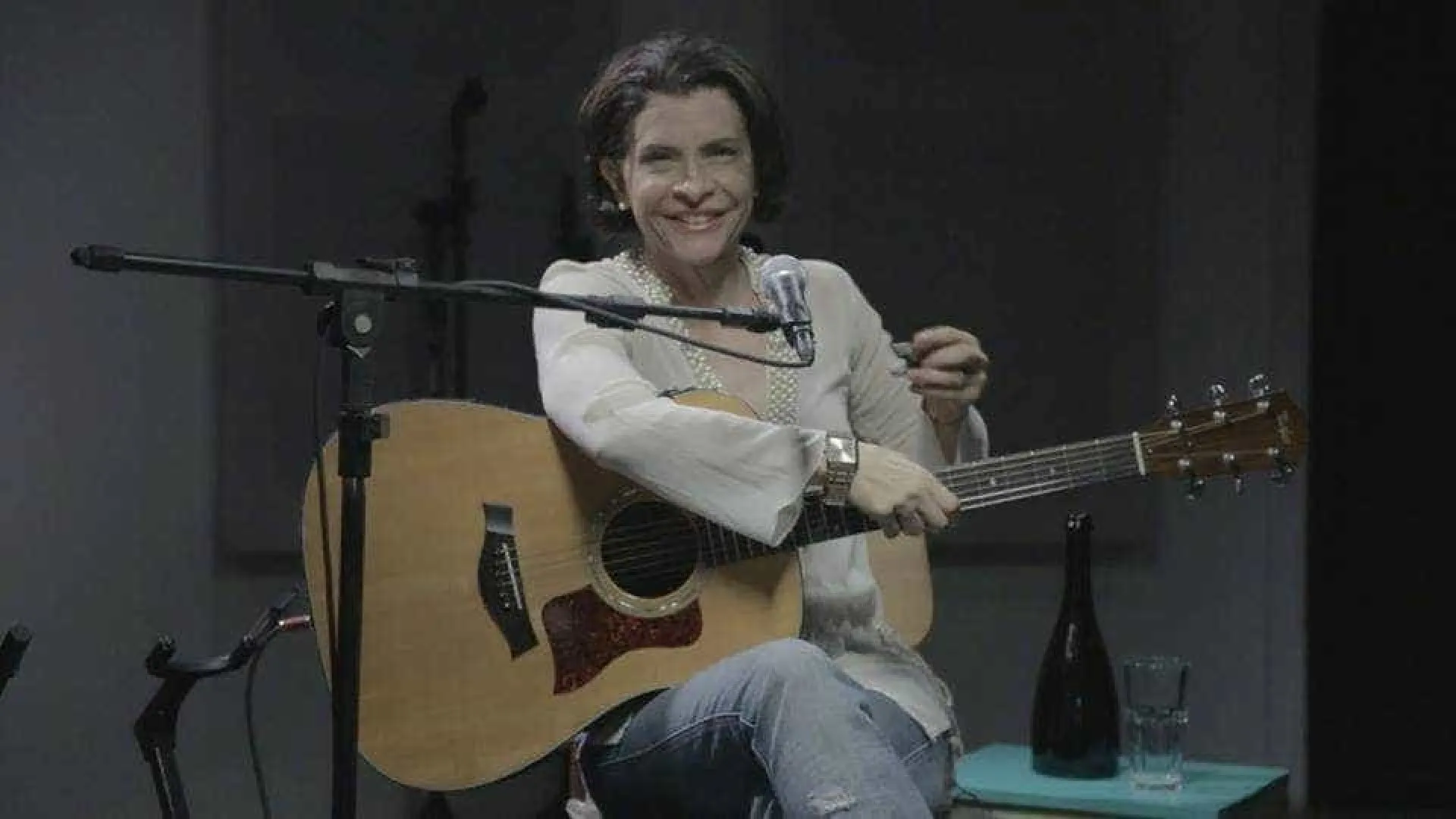 Marina Lima diz que morar em casas separadas melhorou seu casamento