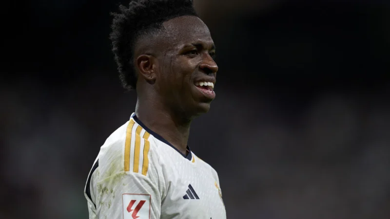 Vinicius Júnior celebra o tetra da Libertadores: ‘Ser Flamengo é um Carnaval’