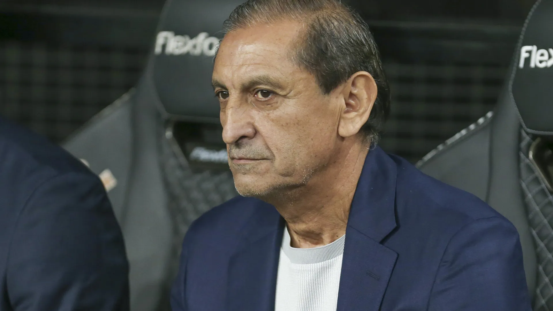 Técnico do Inter se desculpa após falar que ‘futebol não é para meninas’