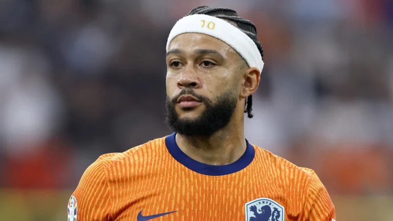 Memphis marca, Holanda empata com Polônia e encaminha vaga direta na Copa
