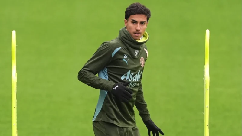 Vitor Reis deixou City por sonho da seleção e já tem mais minutos que Yamal