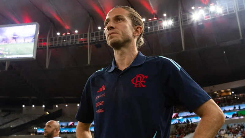 Minimalista, Filipe Luís tenta moldar o Fla entre suas convicções e manias