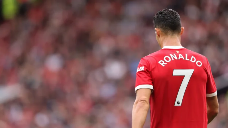 ‘Não tenho que ser humilde’, diz Cristiano Ronaldo sobre disputa com Messi