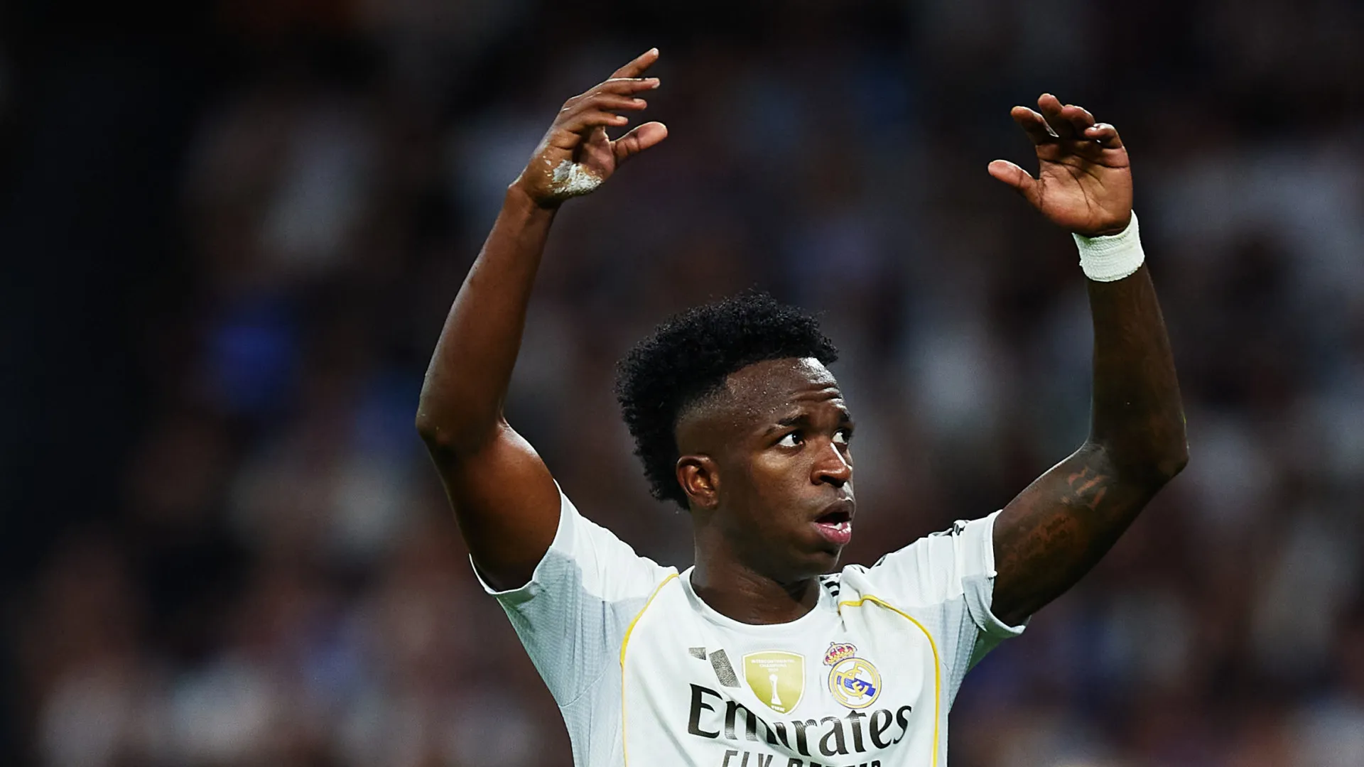 Vinícius Júnior reage a Xabi Alonso e gera crise interna no Real Madrid