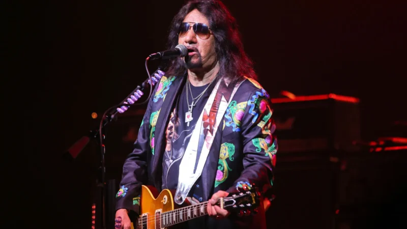 Ace Frehley, do Kiss, morreu por causa de traumatismo craniano, afirma site