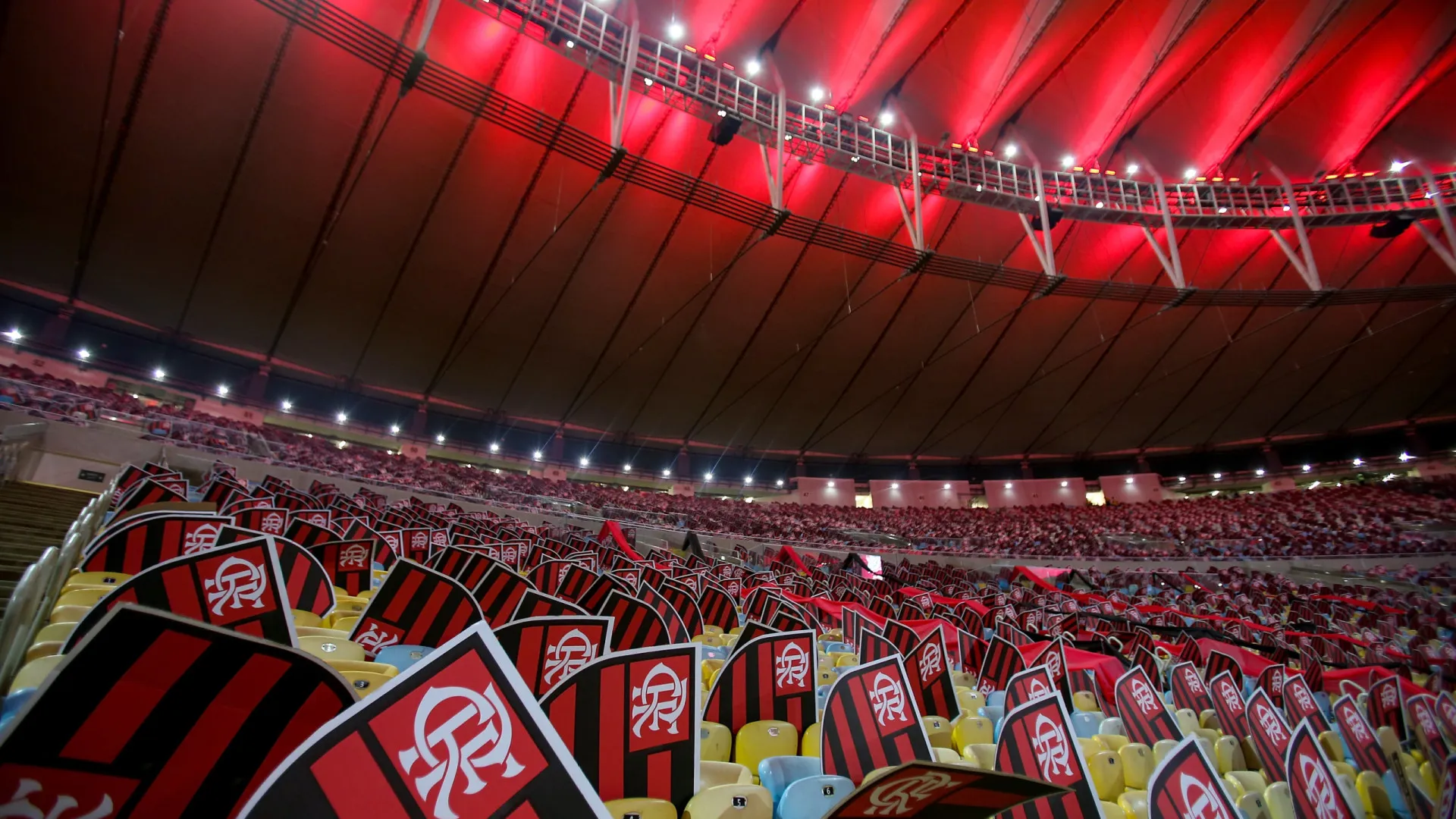Flamengo decide fretar voos para ter cinco convocados contra o Fluminense