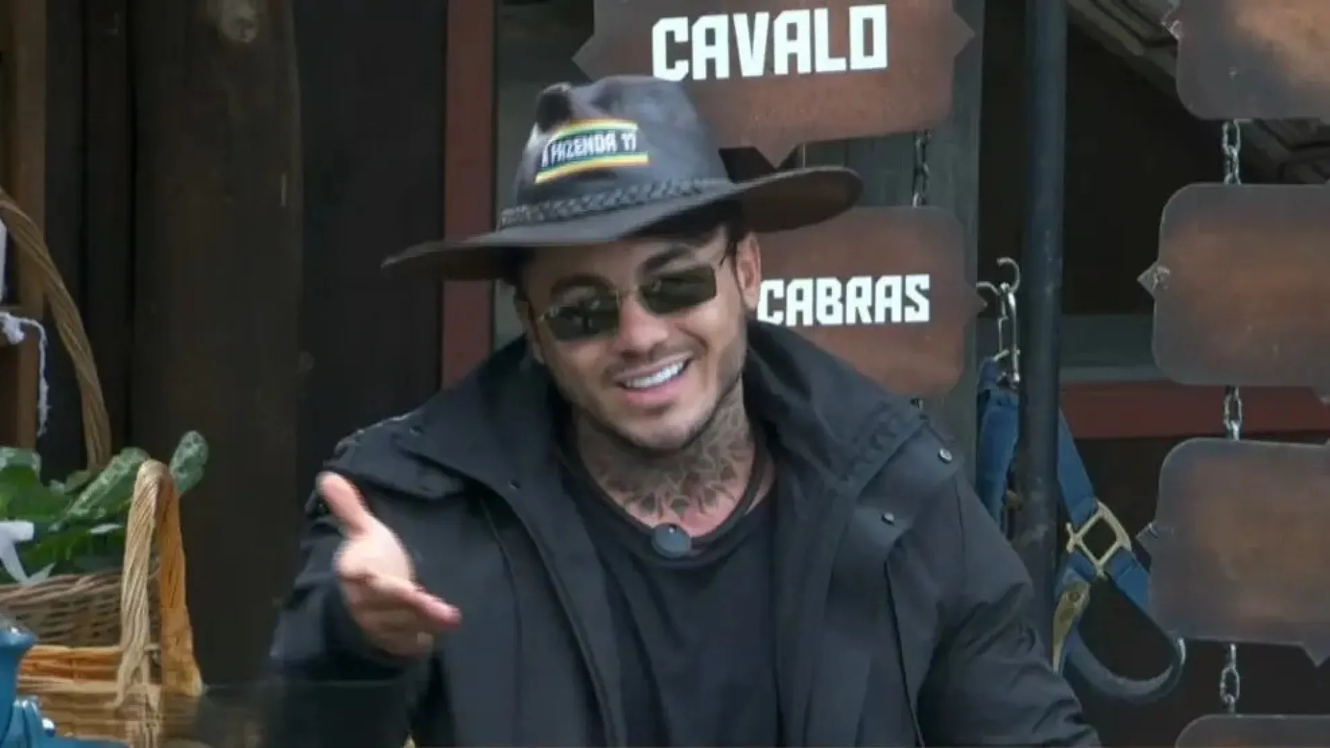 Wallas é o novo fazendeiro em A Fazenda 17