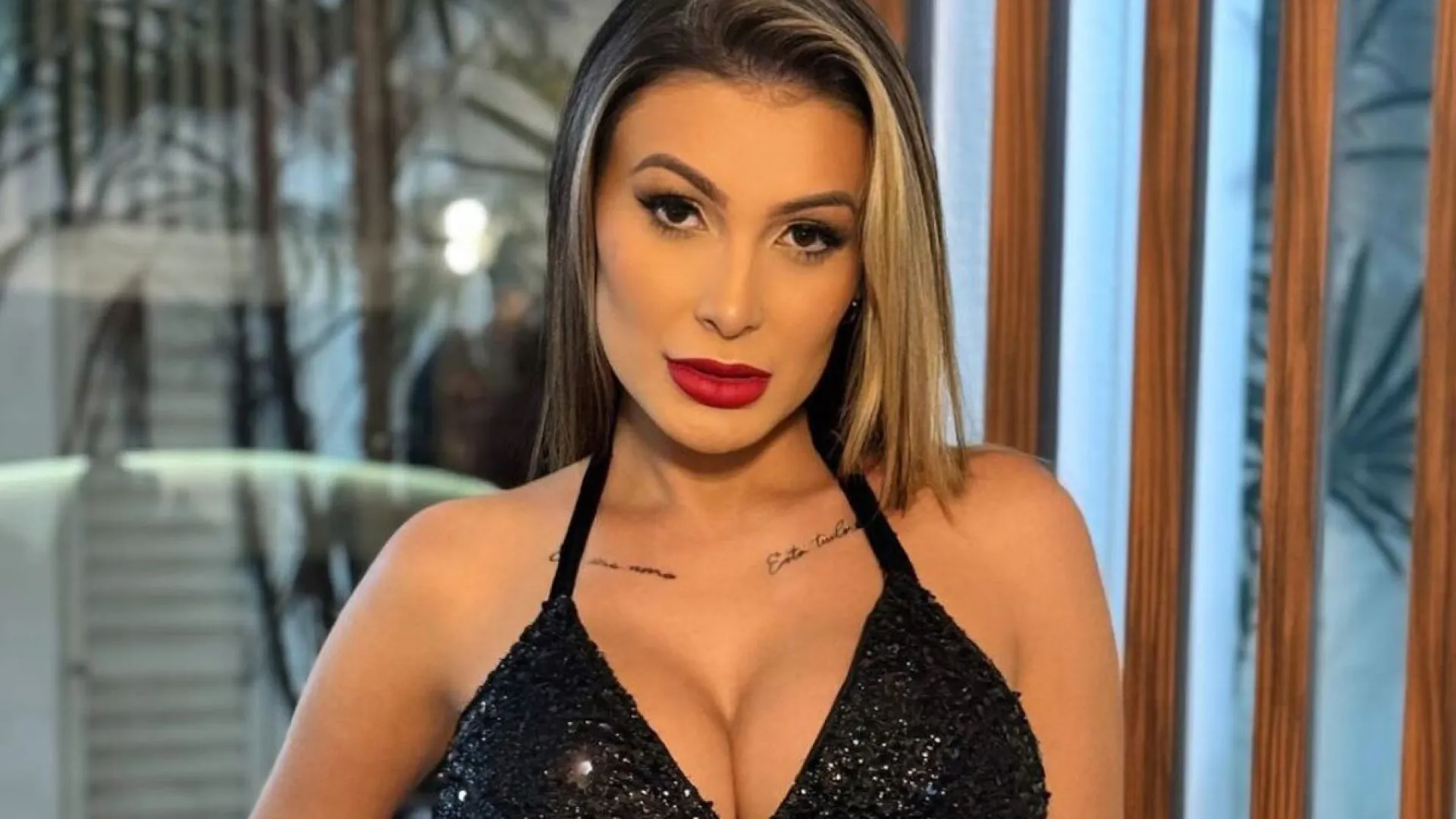 Andressa Urach relembra fase religiosa extrema e relata agressão ao filho