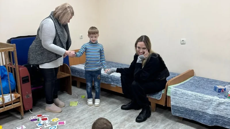 Angelina Jolie na Ucrânia: “A ameaça dos drones era constante”