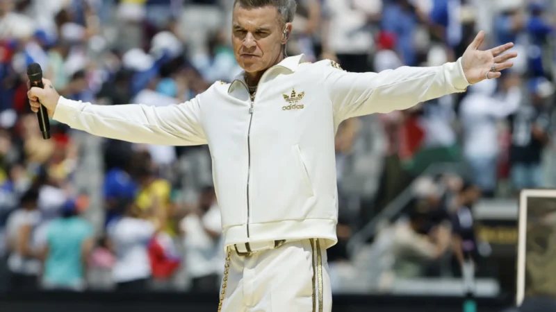 Robbie Williams suspeita que remédios para emagrecer afetaram sua visão