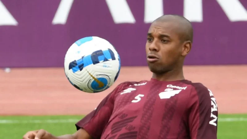 Ex-seleção e Manchester City, Fernandinho anuncia aposentadoria