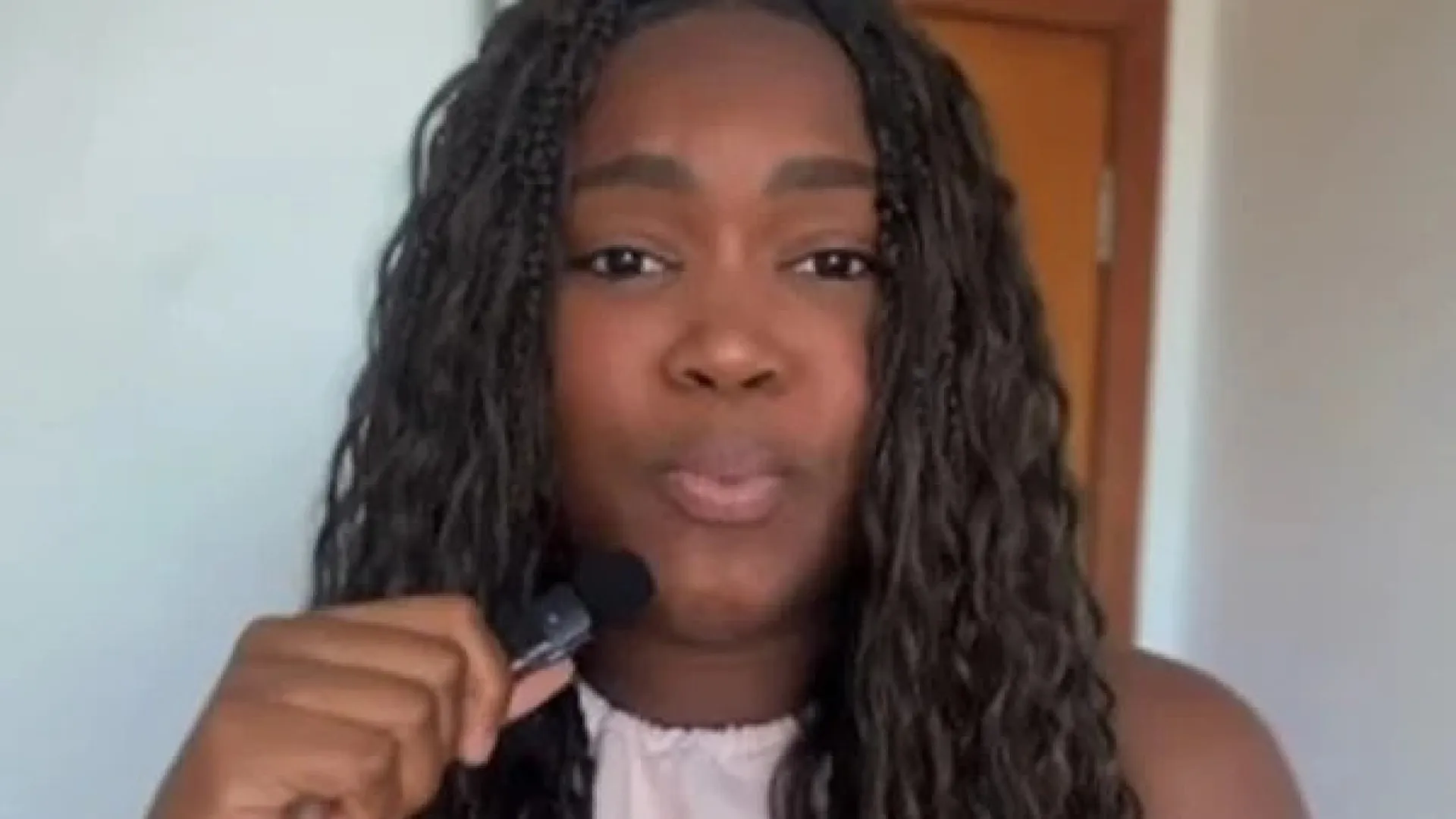 Ex-BBB rebate críticas ao voltar a vender doces: ‘Sou dona da minha própria marca’