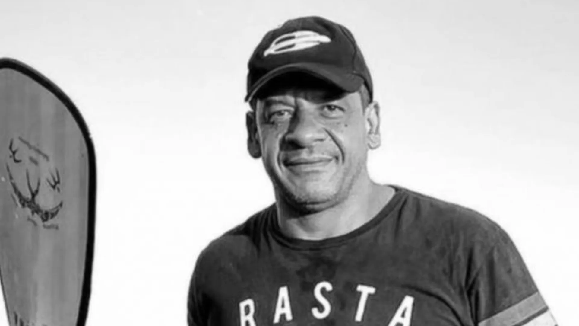 Morre Andreas Eduardo, surfista da elite brasileira, aos 47 anos