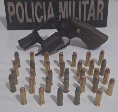 Polícia Militar prende homem com revólver e 33 munições em Marcelândia