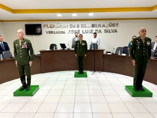 Solenidade marca troca de comando do Tiro de Guerra de Colíder na Câmara Municipal