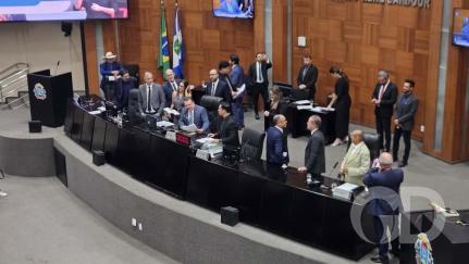 Natal e os votos de reeleição; ao menos 9 deputados vão mudar de partido