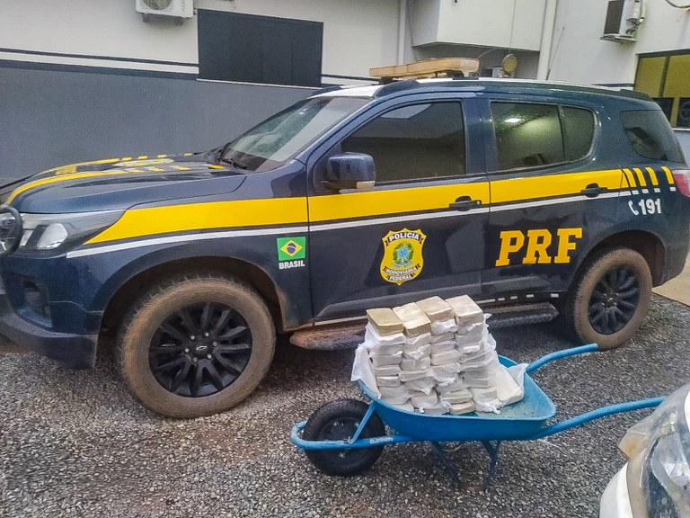 Polícia Rodoviária Federal apreende cerca de 40 kg de cocaína em caminhão na BR-163 em Sorriso