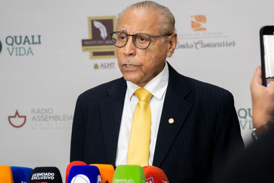 Júlio vê eleição “dura” para Flávio e diz que direita deve se unir