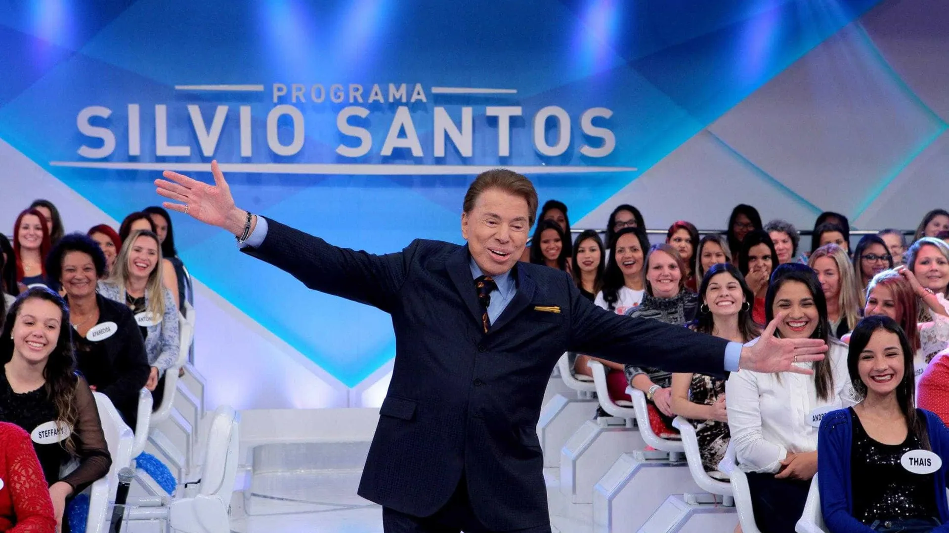 SBT usa IA para ‘ressuscitar’ Silvio Santos, que discursa no lançamento do SBT News