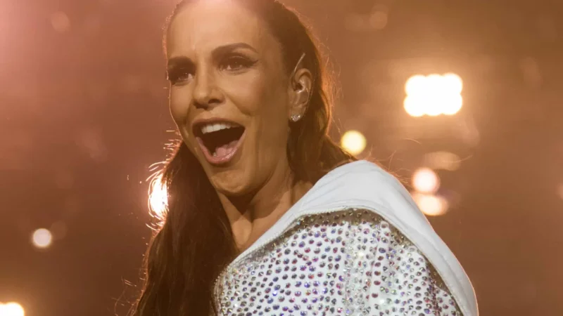 Após separação, Ivete Sangalo brinca sobre fogo acumulado