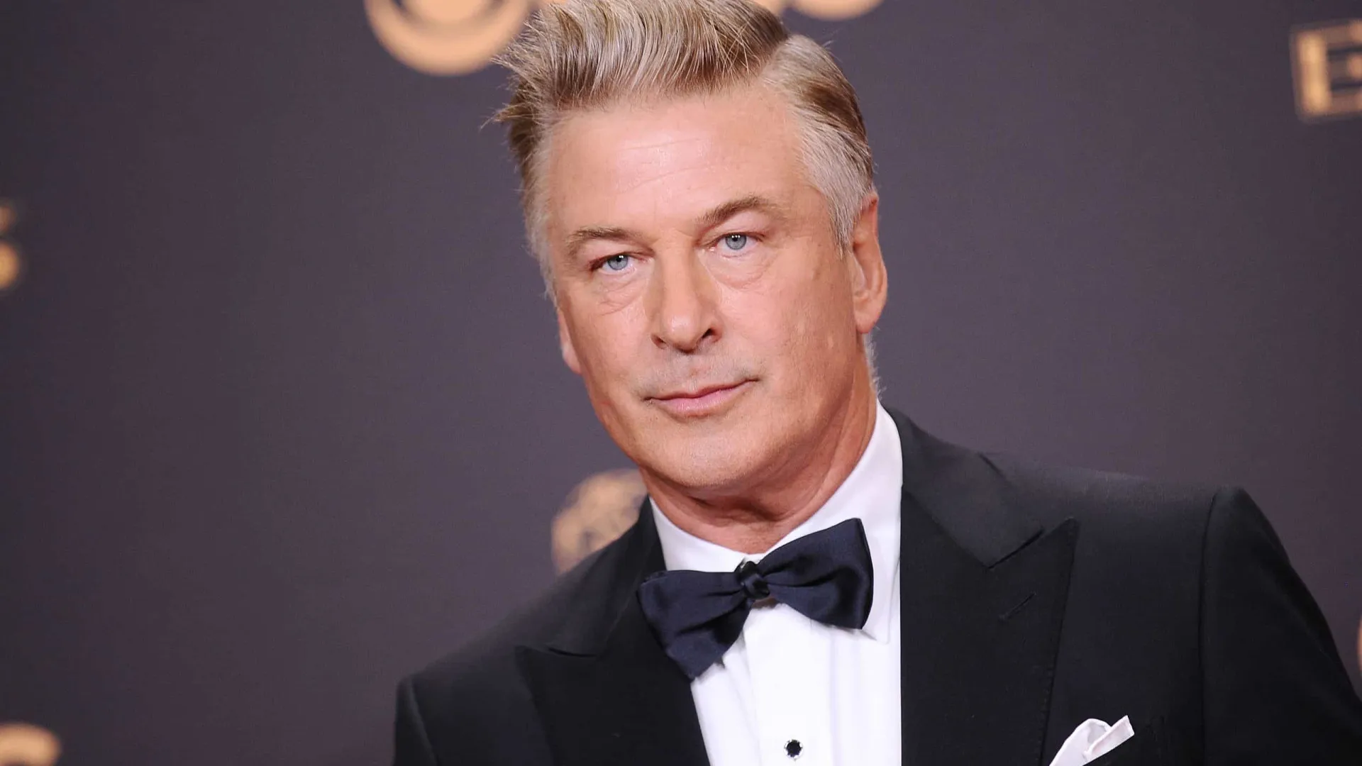 Alec Baldwin enfrenta problemas de saúde mental após incidente em “Rust”