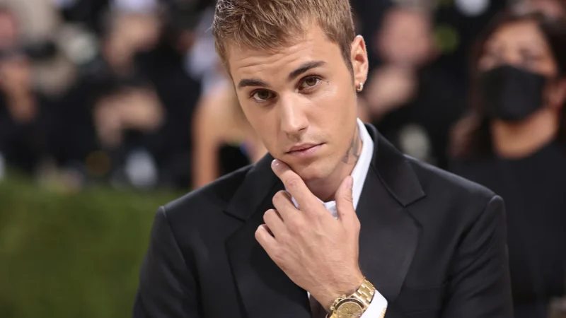 Justin Bieber denuncia indústria da música: “Usado e pressionado”