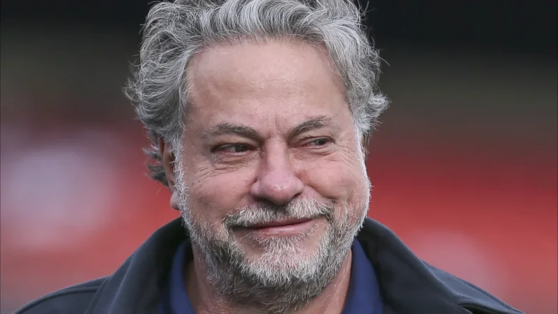 Oposição protocola pedido de impeachment de Casares no São Paulo