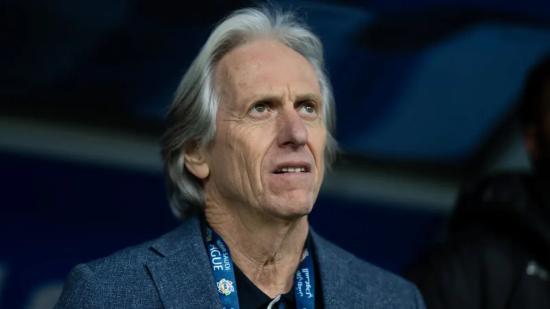 Jorge Jesus elogia, mas diz que Flamengo deste ano não superou time de 2019