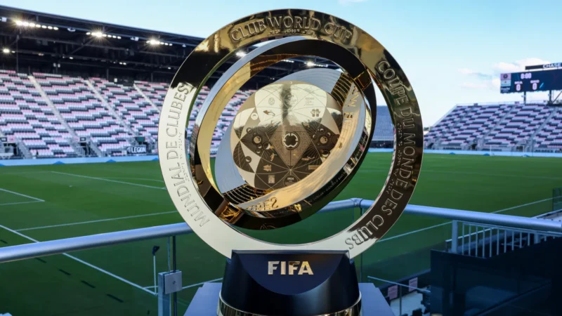 Fifa indica repressão a cera com ‘lesões fake’ e atuação do VAR ampliada