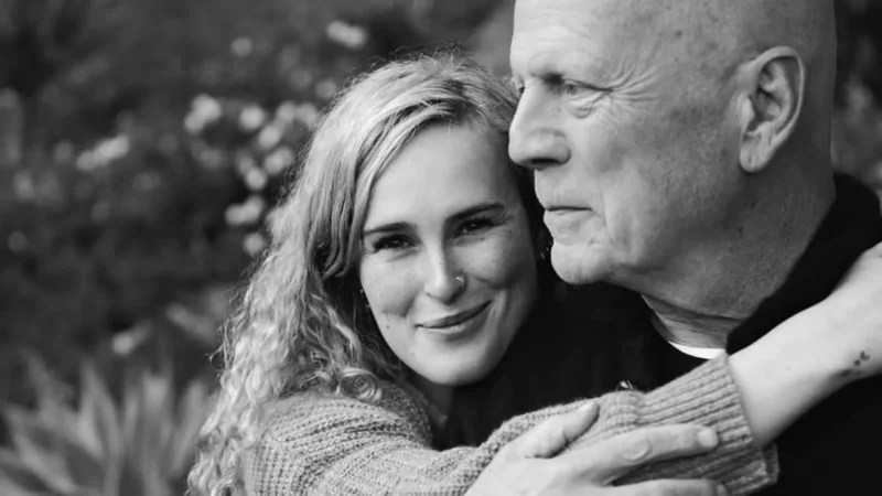 Rumer revela que o pai, Bruce Willis, nem sempre a reconhece