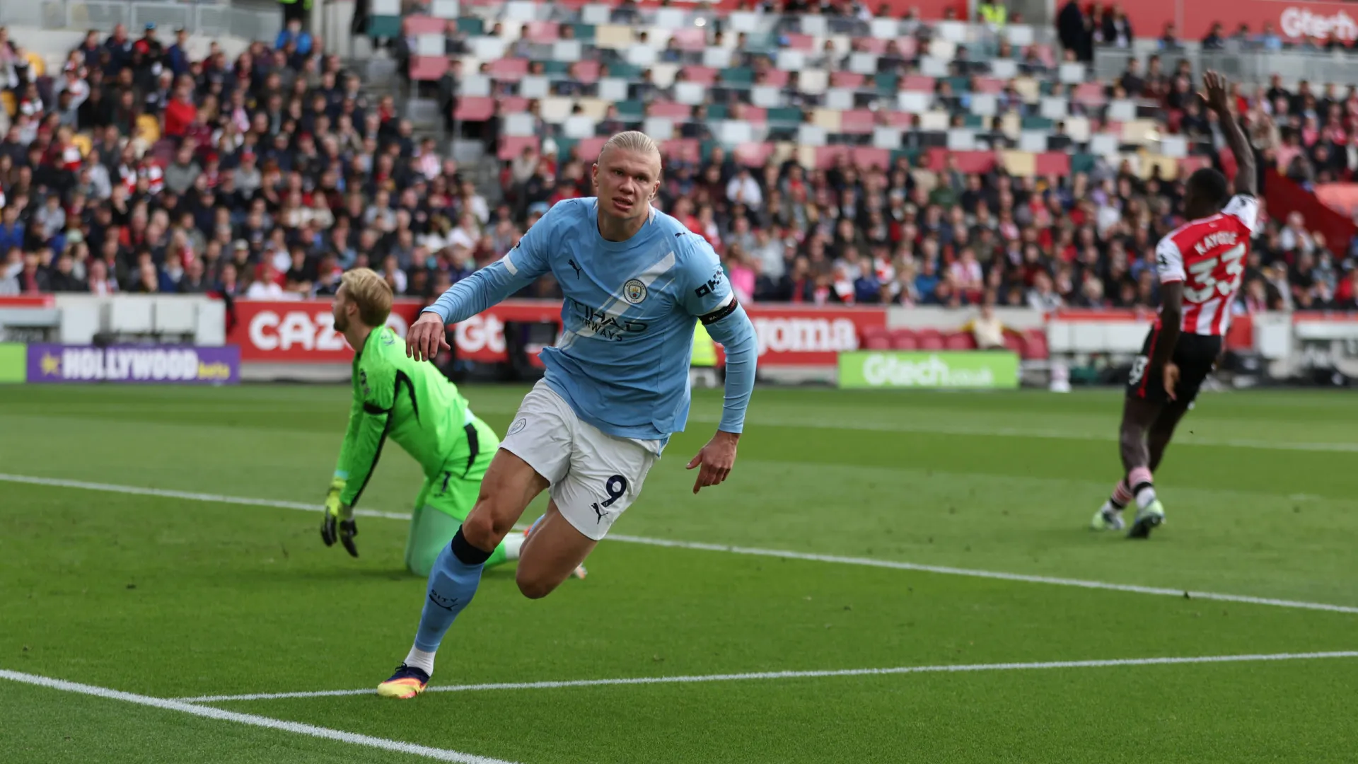 Haaland faz 2, City vence Crystal Palace e segue caça ao Arsenal no Inglês