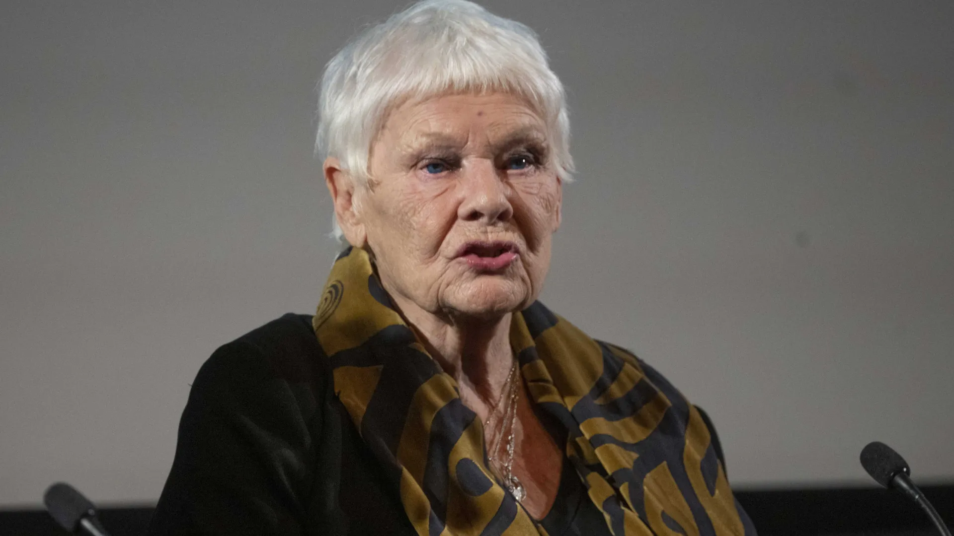 Judi Dench revela estado de saúde após três anos afastada do trabalho