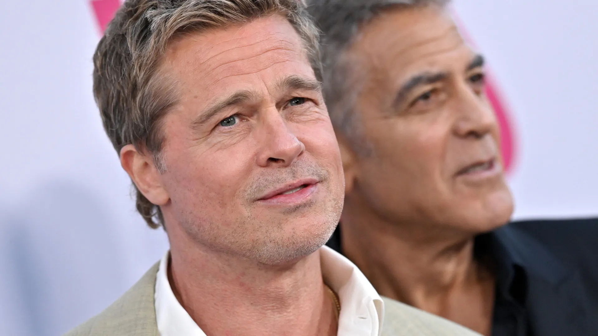 George Clooney diz sentir impacto por perder papel para Brad Pitt