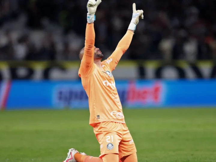 Grêmio quer Veiga e Weverton, mas Palmeiras descarta negócio pelos ídolos