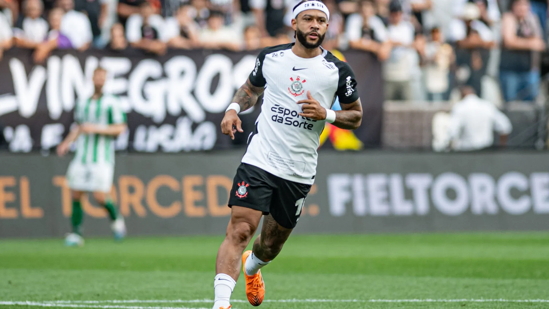 Memphis volta a treinar, e Corinthians ajusta últimos detalhes para a final