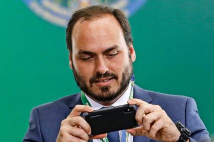 ‘Cercado de criminosos de alta periculosidade’, diz Carlos após visita a Bolsonaro na Papuda