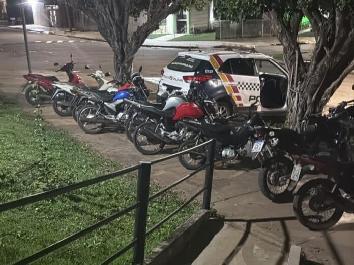 Polícia apreende 12 motos e aplica 121 multas durante “rolezinho” em Mato Grosso