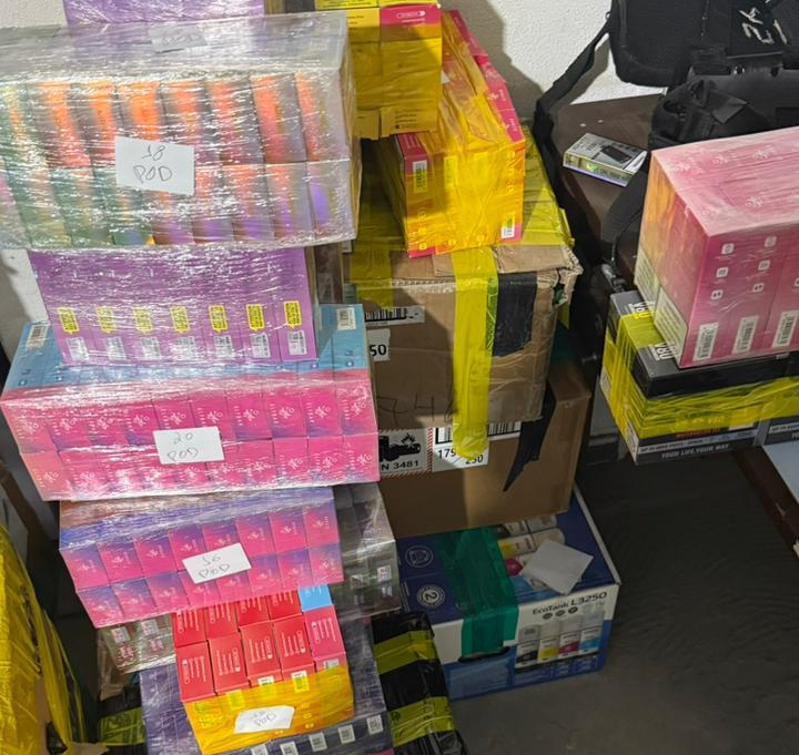 Companhia Raio prende homem com mais de 5 mil cigarros eletrônicos ilegais em Cuiabá