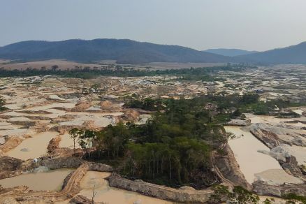 Facção cerca indígenas em garimpo de MT, e Justiça cobra ação de Lula