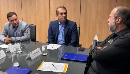 Deputados entregam relatório ao MME e pedem nova licitação para concessão de energia em MT