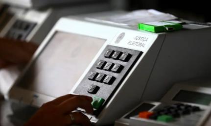 TSE terá apenas um mês para debater novas regras sobre uso de IA nas eleições