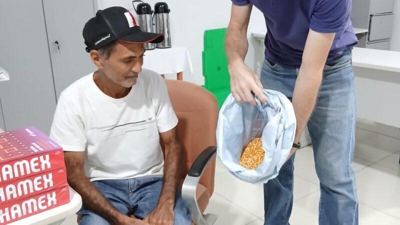 Secretaria de Agricultura inicia distribuição de sementes de milho crioulo em Peixoto de Azevedo