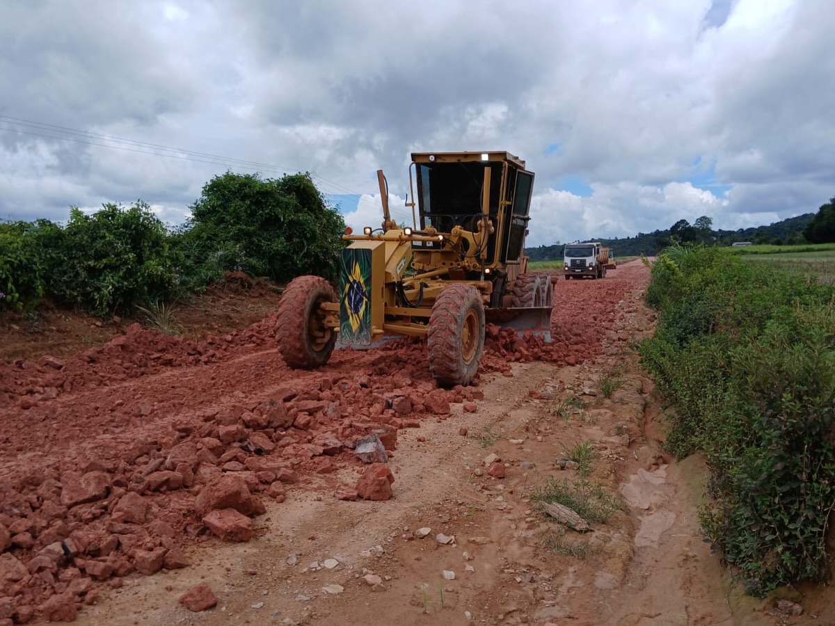 Secretaria de Infraestrutura recupera trecho crítico da Linha 38 em Guarantã do Norte